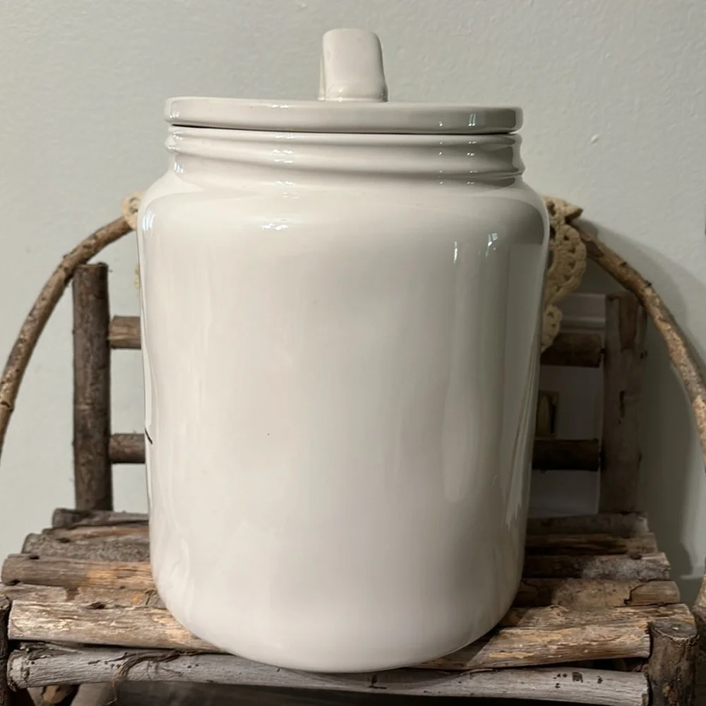 NWT RAE DUNN COAL CHUBBY CHRISTMAS CANISTER